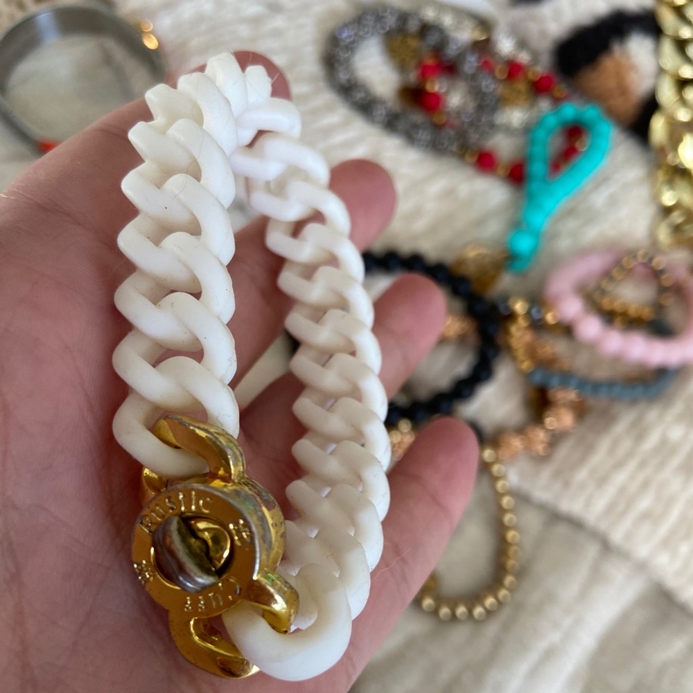 White cuff gold